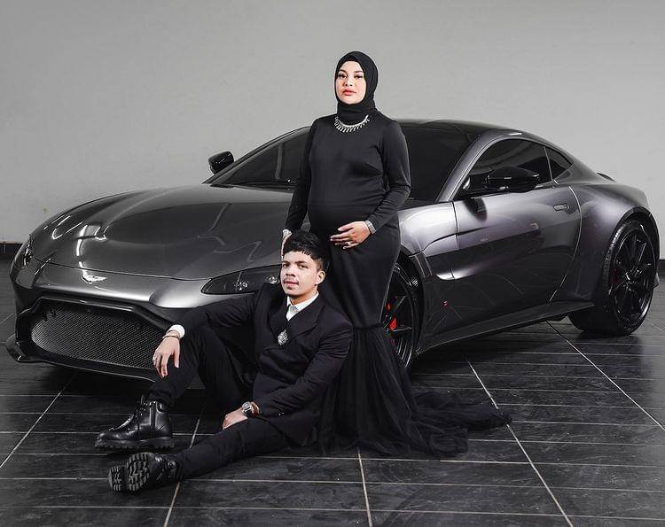 Maternity photo Aurel dan Atta. (Winston Gomez via Instagram.com/aurelie.hermansyah)