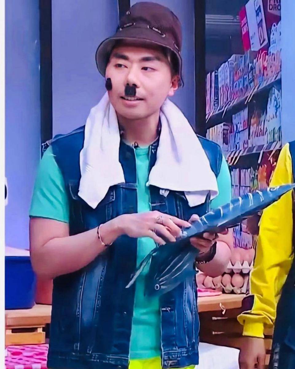 potret Roy Kiyoshi saat ngelawak (instagram.com/roykiyoshi)