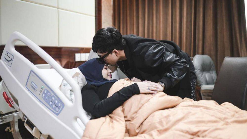 Potret Aurel Hermansyah lahiran (instagram.com/attahalilintar)