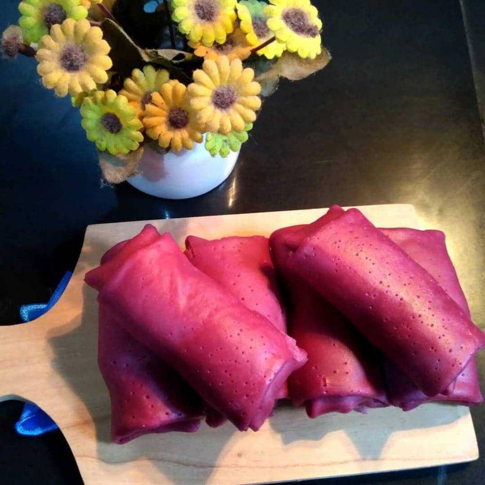 Dadar gulung red velvet (instagram.com/dapur_etha)