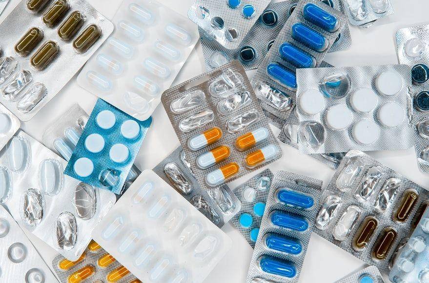 ilustrasi menggunakan obat terlarang (unsplash.com/Roberto Sorin)