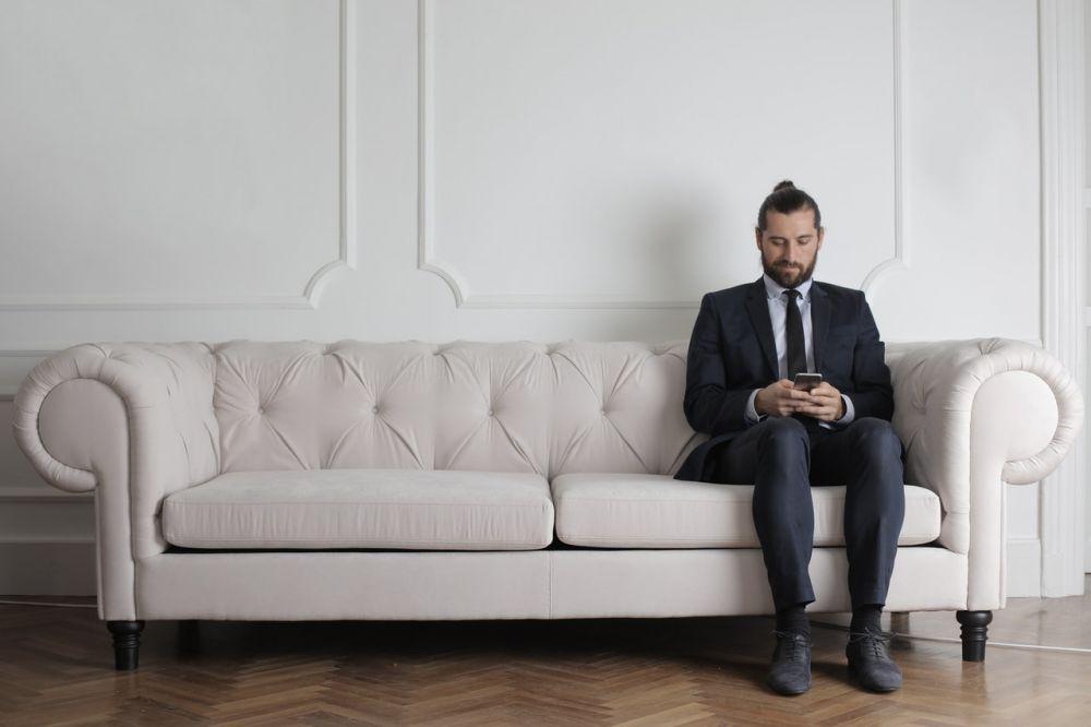 [PUISI] Sofa Tak Bertuan