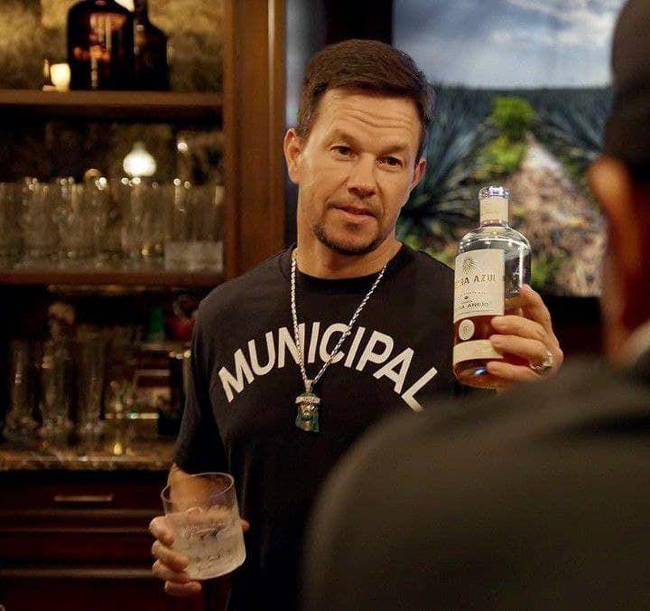 Mark Wahlberg (instagram.com/markwahlberg)