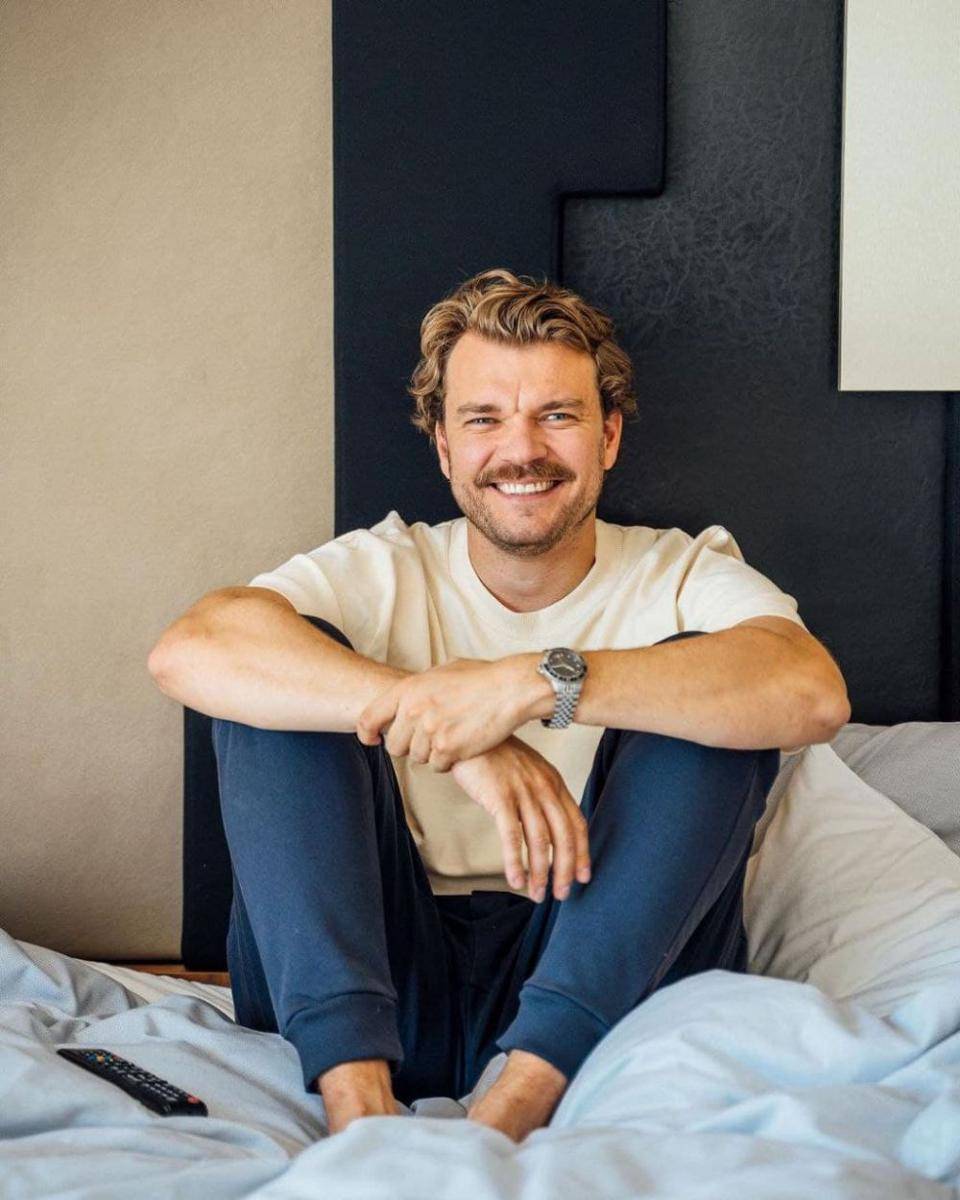 Pilou Asbæk  (instagram.com/pilouasbaek)