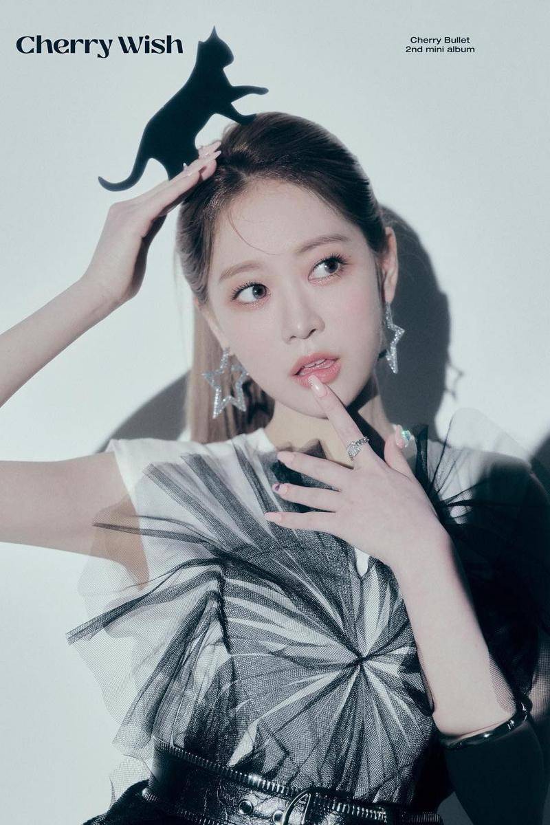 Bo Ra di concept photo mini album Cherry Wish (instagram.com/cherrybullet)