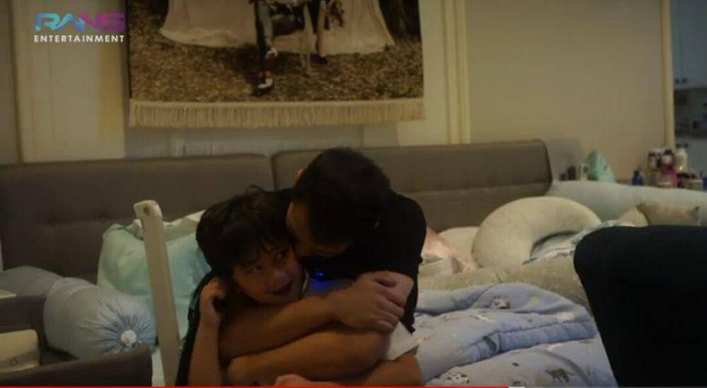 Raffi Ahmad pulang ke rumah setelah isoman. (youtube.com/Rans Entertainment)