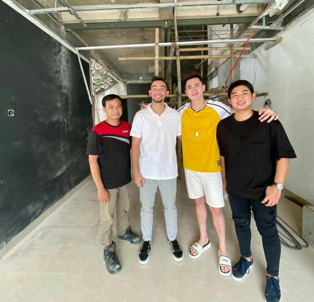 potret artis berlatar rumah mewahnya yang belum jadi (instagram.com/bramastavrl)