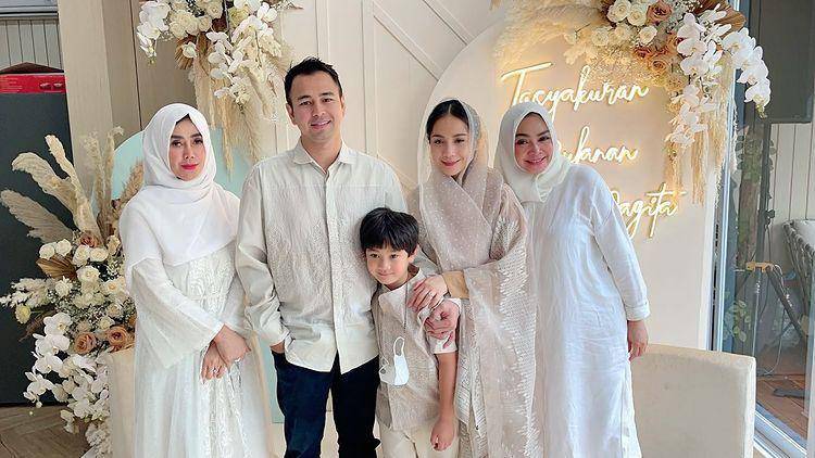 potret keluarga Raffi Ahmad (instagram.com/rieta_amilia)