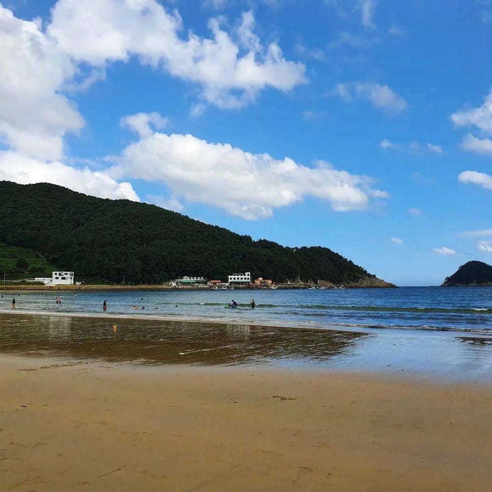 potret Pantai Sangju Eunmorae (instagram.com/jwkim_15)