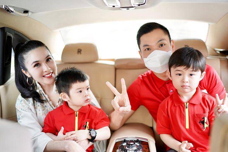 potret keluarga Sandra Dewi (instagram.com/sandradewi88)