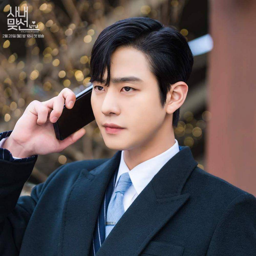 Ahn Hyo Seop di drama Business Proposal (instagram.com/sbsdrama.official)
