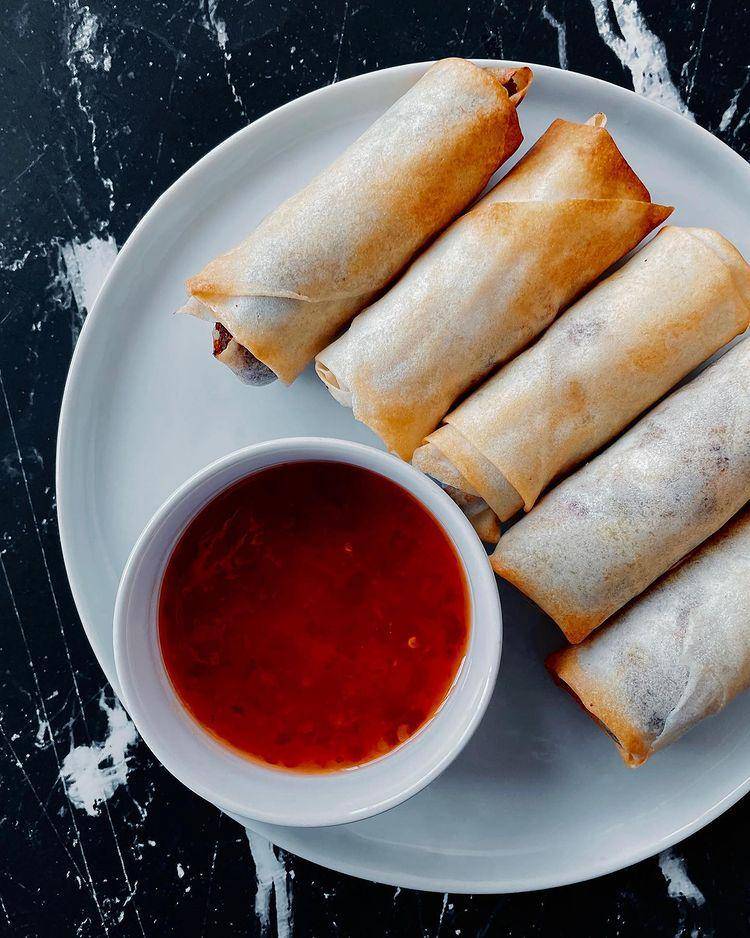 lumpia (instagram.com/thecommunalvegan)
