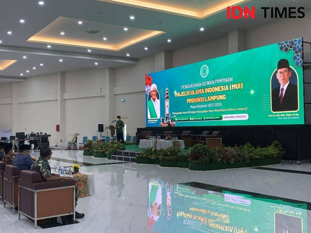 Kegiatan sarasehan dan pengukuhan MUI Lampung. (IDN Times/Rohmah Mustaurida).