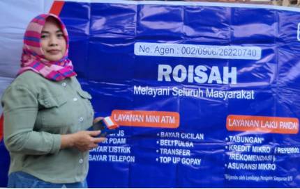 Agen BRILink di Prupuk Kabupaten Tegal, Roisah. (dok. BRI RO Semarang)