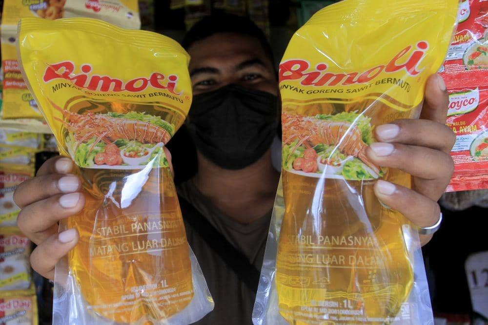 Jos! Vaksinasi COVID-19, Warga Grobogan dapat Minyak Goreng Gratis