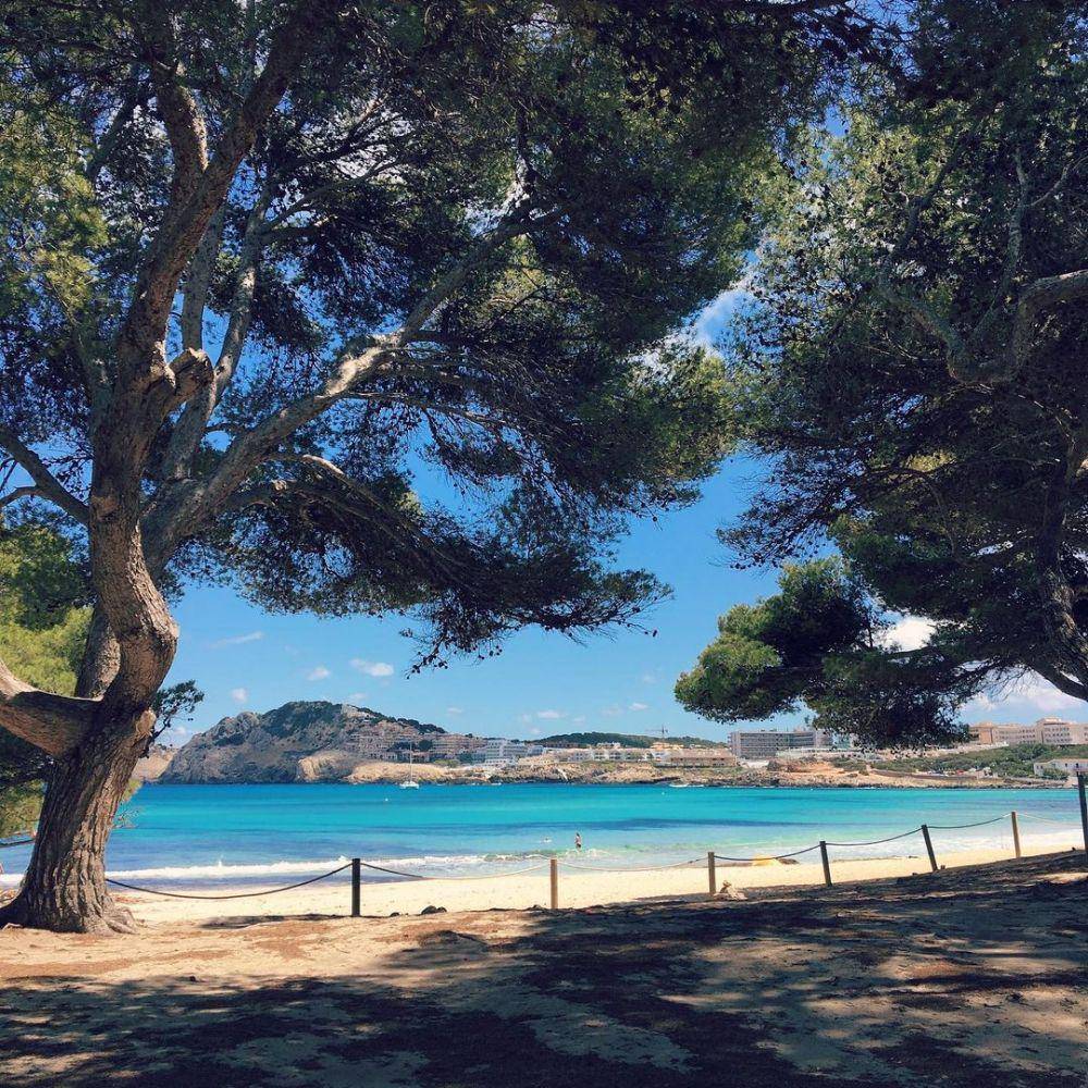 Cala Agulla Beach (instagram.com/calaratjadaguide)