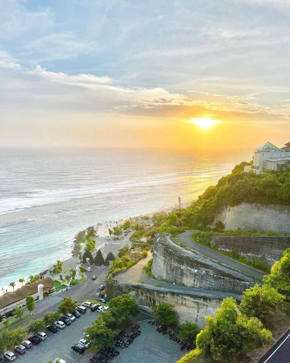 Pantai Melasti (Instagram.com/melastibeach.official)