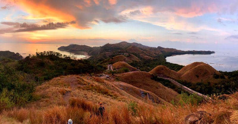 10 Wisata Bukit di Indonesia, Suasananya Bak di New Zealand!