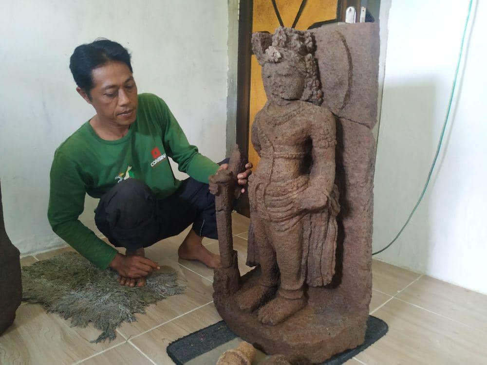 Arca Agastya yang ditemukan di Situs Srigading saat eskavasi tahap kedua. IDN Times/Alfi Ramadana