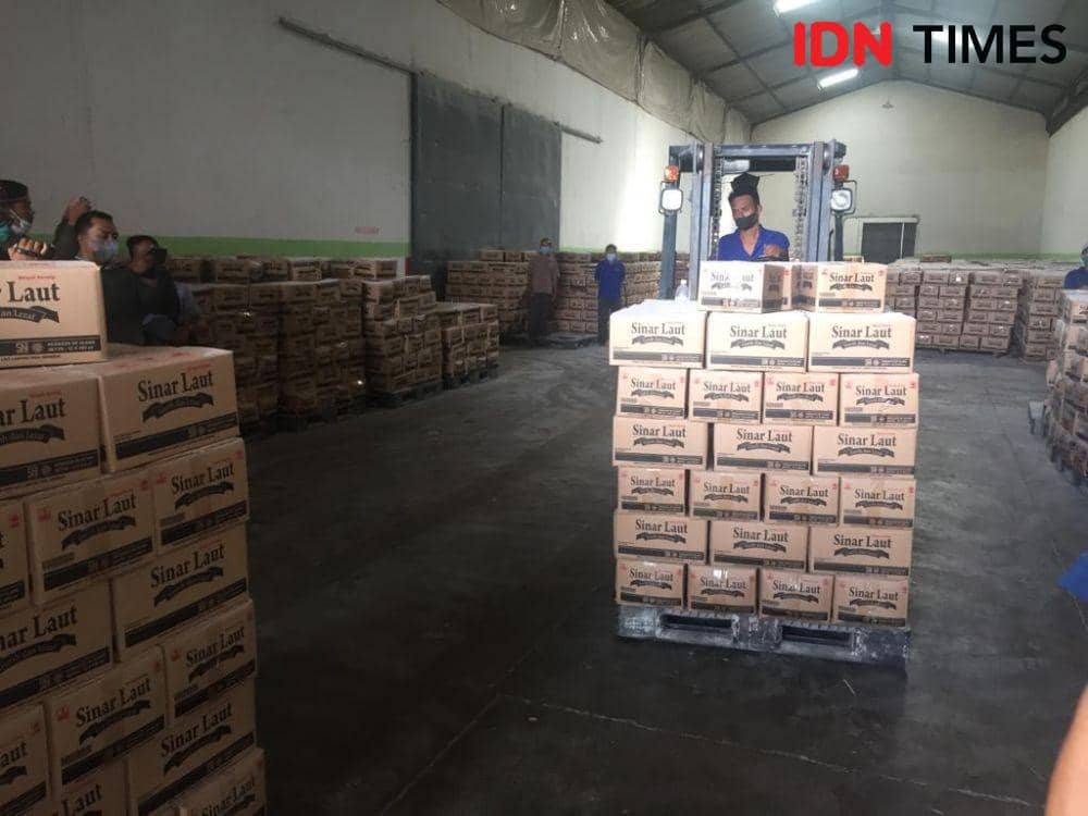 Minyak Goreng 345.600 Liter di CV Sinar Laut Mulai Didistribusikan