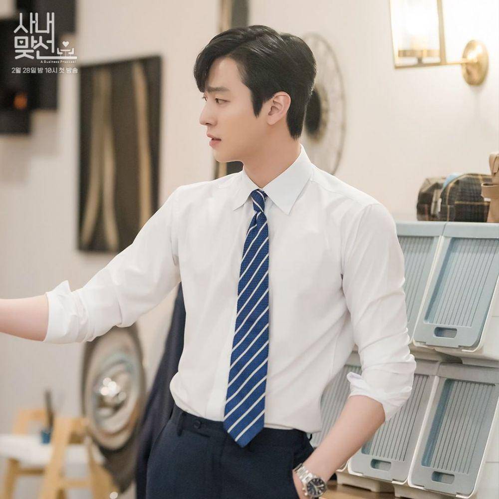 Ahn Hyo Seop di drama Business Proposal (instagram.com/sbsdrama.official)