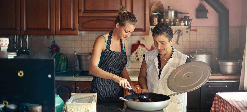 ilustrasi memasak bersama ibu(Pexels.com/Andrea Piacquadio)
