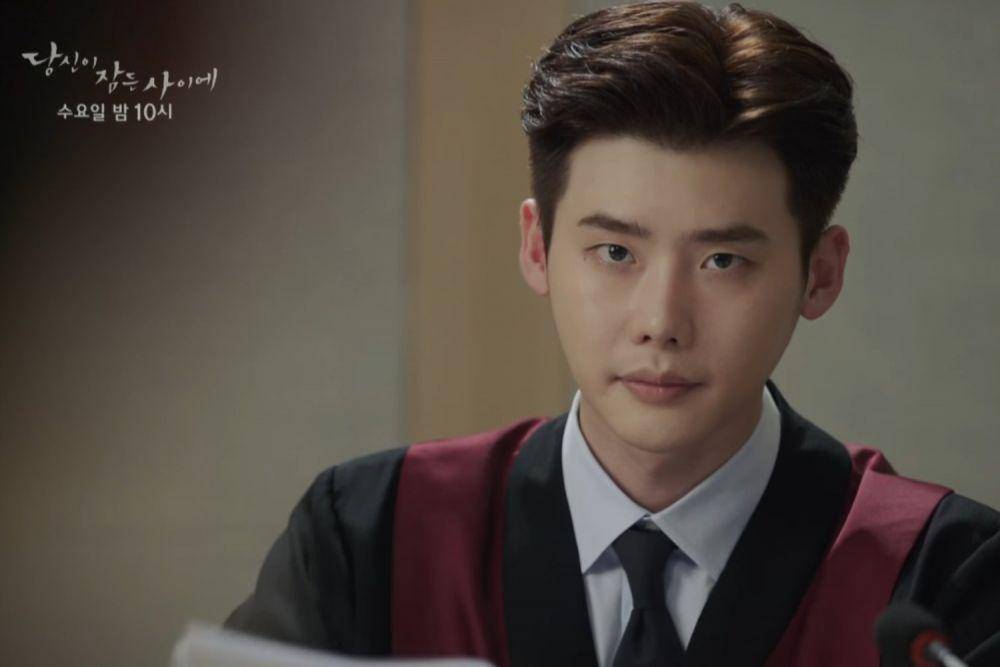 Lee Jong Suk di drama While You Were Sleeping (youtube.com/SBS NOW / SBS 공식 채널)