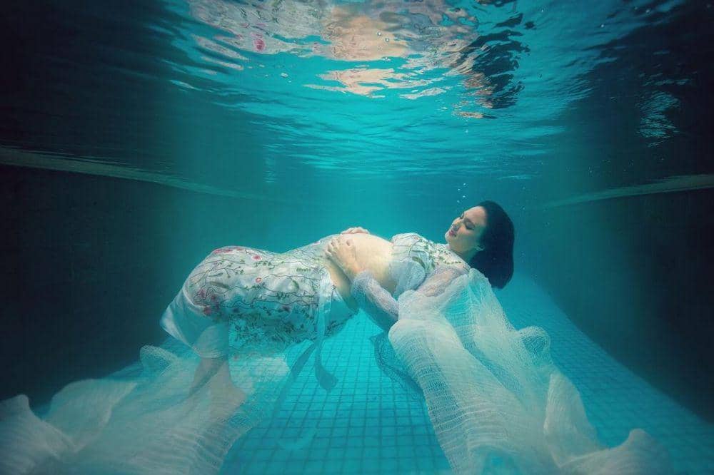 9 Maternity Shoot Artis di Dalam Air, Nadine hingga Nagita!
