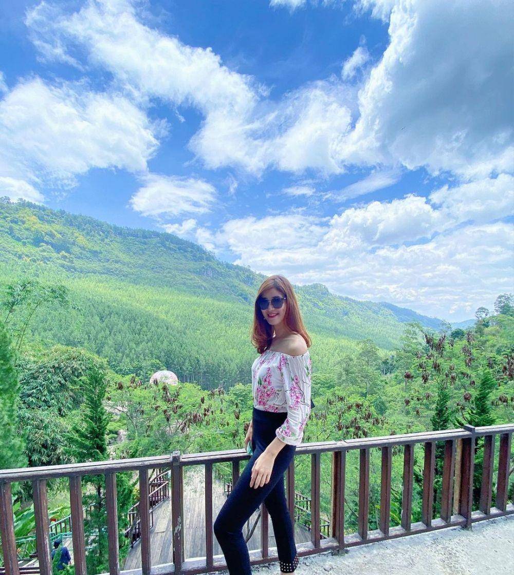 The Lodge Maribaya (instagram.com/jeansoebagio)