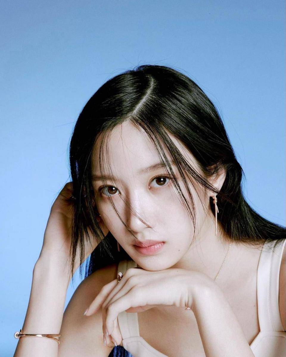 Moon Ga Young (instagram.com/m_kayoung)