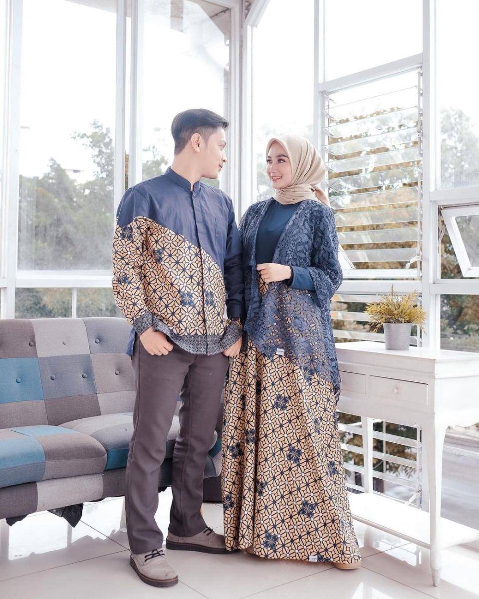 OOTD batik couple ala selebgram Nurul Hikmah Febriany (instagram.com/nurulhikmahfebriany)