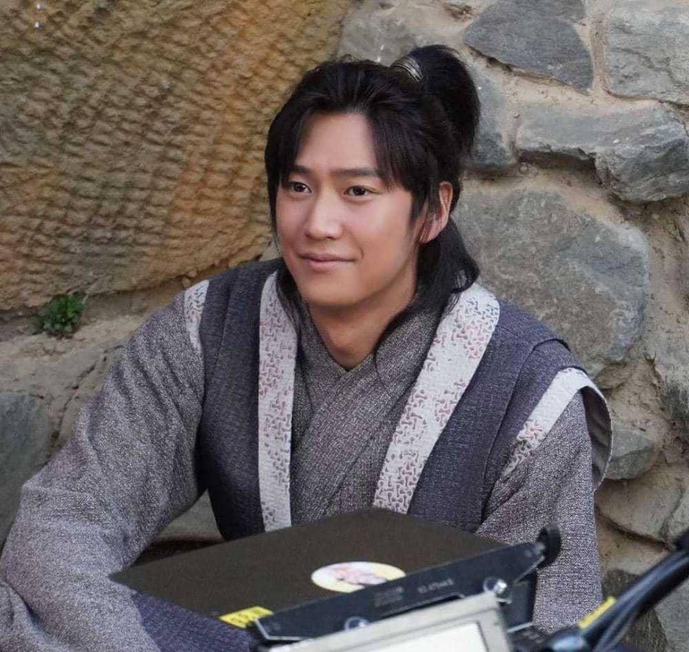 Na In Woo (instagram.com/10042n00)