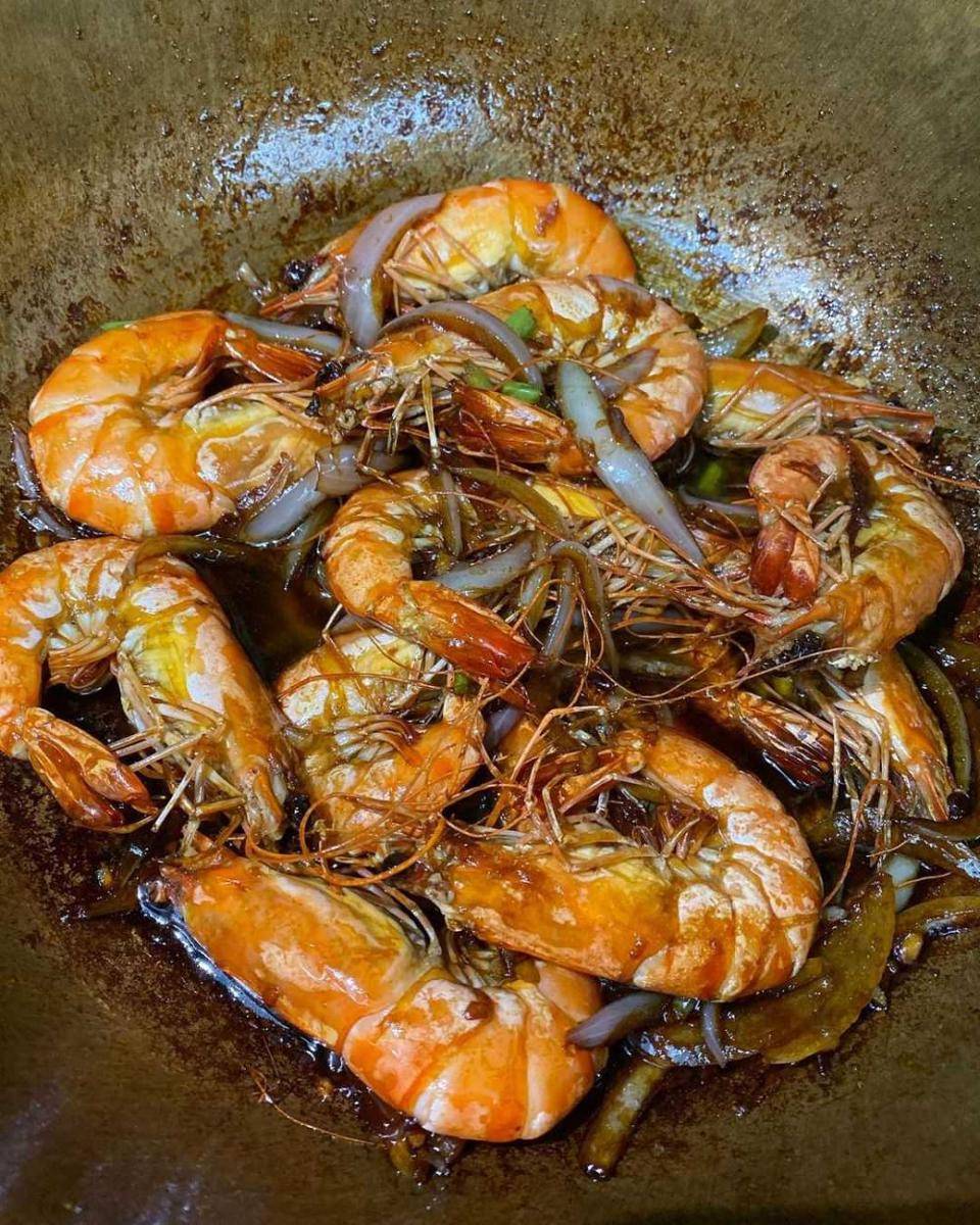 ilustrasi memasak udang saus tiram madu (instagram.com/halizamaysuri)