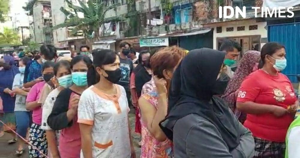 Antre minyak goreng di Palembang (IDN Times/Feny Maulia Agustin)