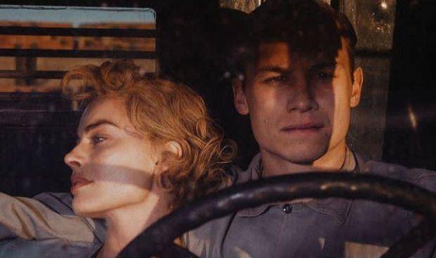 potret Margot Robbie dan Finn Cole (instagram.com/finn_cole)