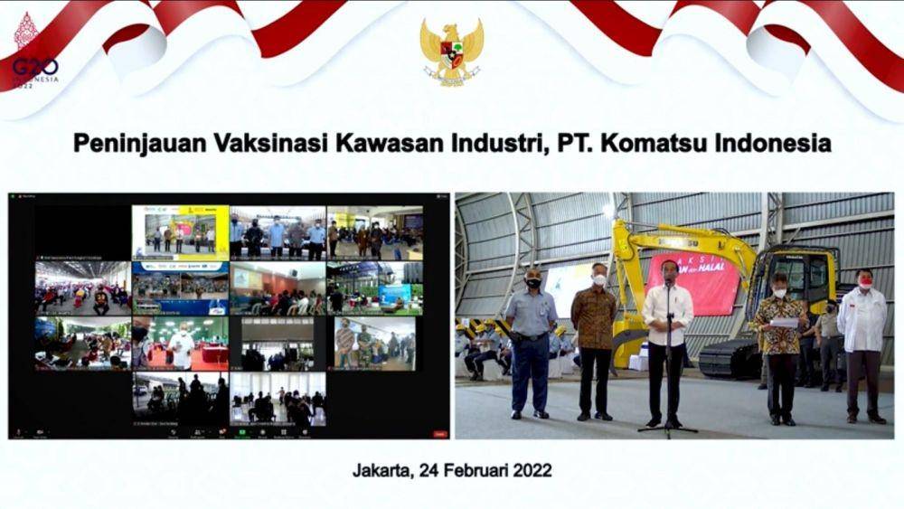 Presiden Jokowi tinjau vaksinasi di kawasan industri PT Komatsu Indonesia (youtube.com/Sekretariat Presiden)