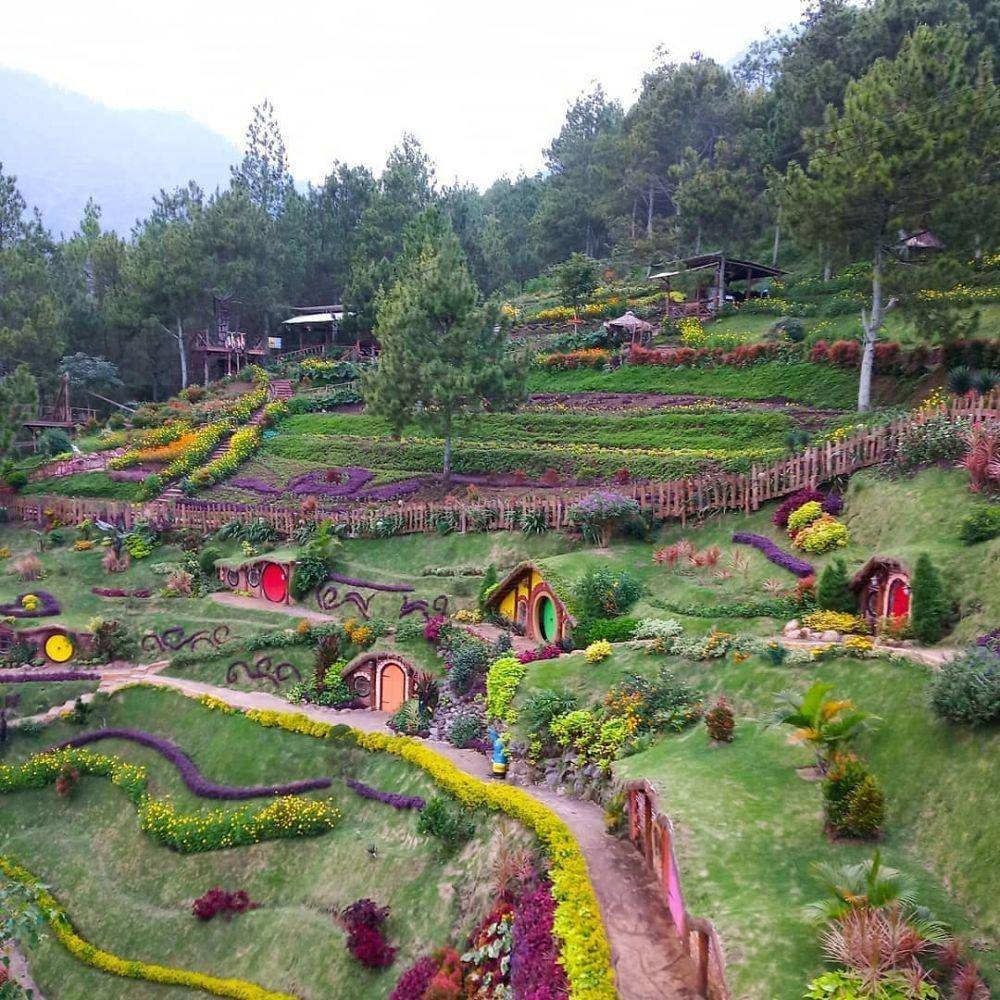 Batu Flower Garden, Malang (instagram.com/fitriana.ari)