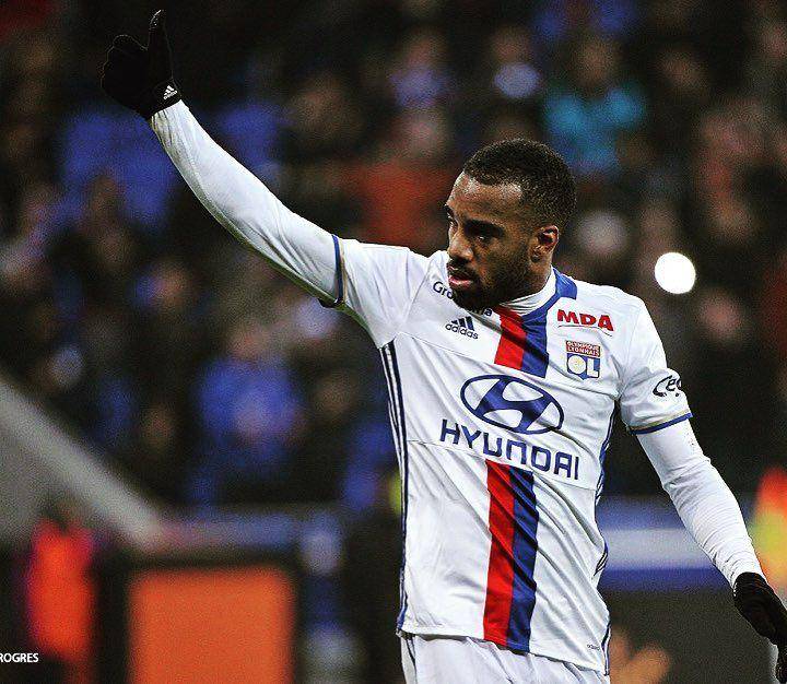 Lacazette (instagram.com/lacazettealex)