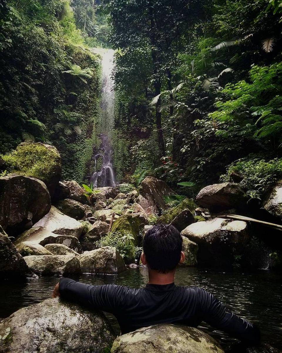 wisata Air Terjun dan Hutan Pinus Suwono di Ngawi (instagram.com/explorelawu)