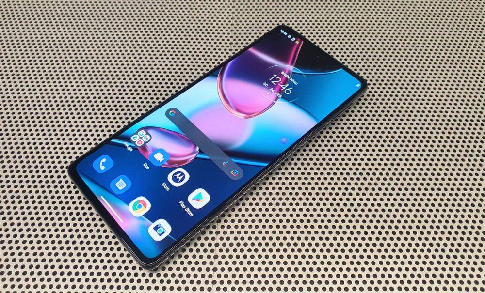 potret Motorola Edge 30 Pro (kiratas.com)