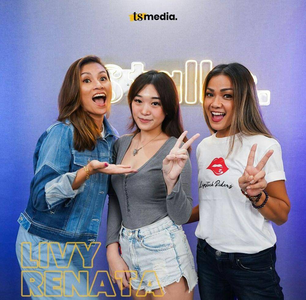 Livy Renata bareng para artis (instagram.com/travelsecrets.id)