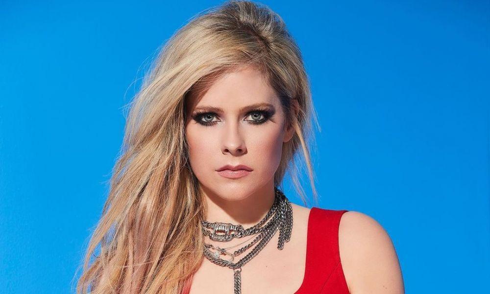 5 Fakta Love Sux, Album Terbaru Avril Lavigne yang Jadi Sorotan
