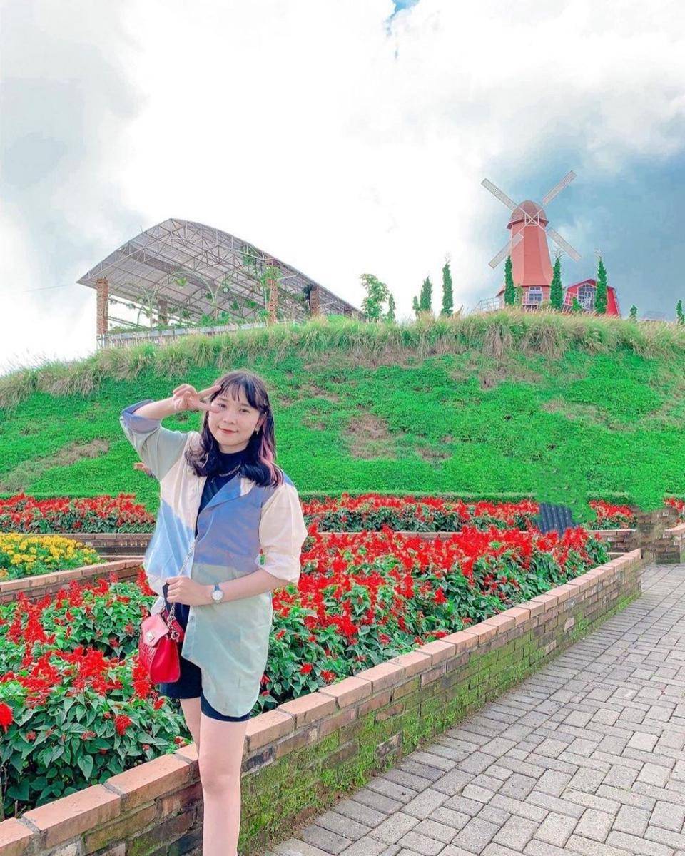 Flora Wisata San Terra, Malang (instagram.com/yosamanthaa)