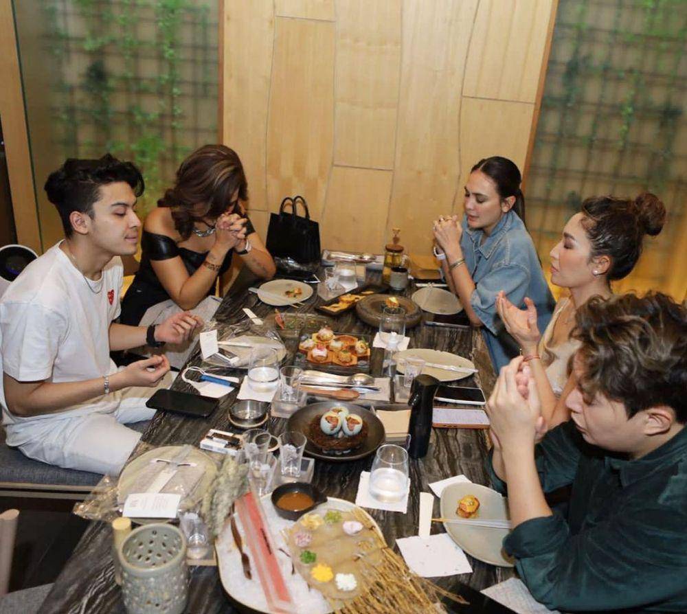 potret Melaney Ricardo bareng para sahabat (instagram.com/melaney_ricardo)