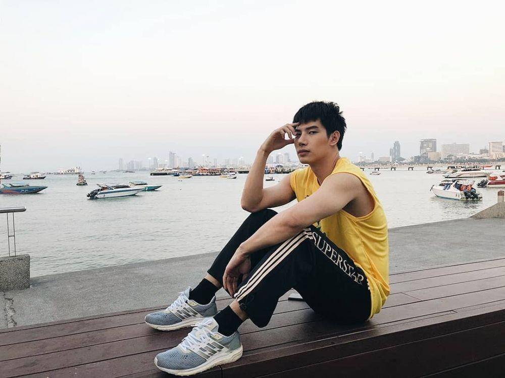 Max Nattapol (instagram.com/maxiiin_)