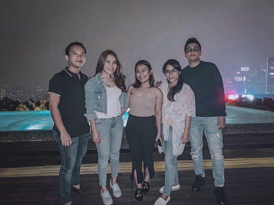 Ayu Ting Ting dan adik ipar (instagram.com/nandafachrizaal)