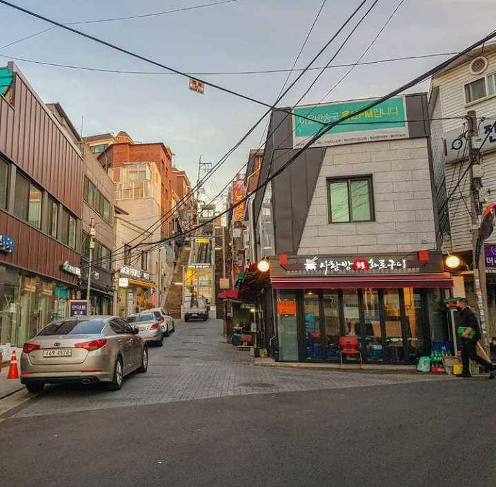 itaewon (instagram.com/hedi_slimane35)