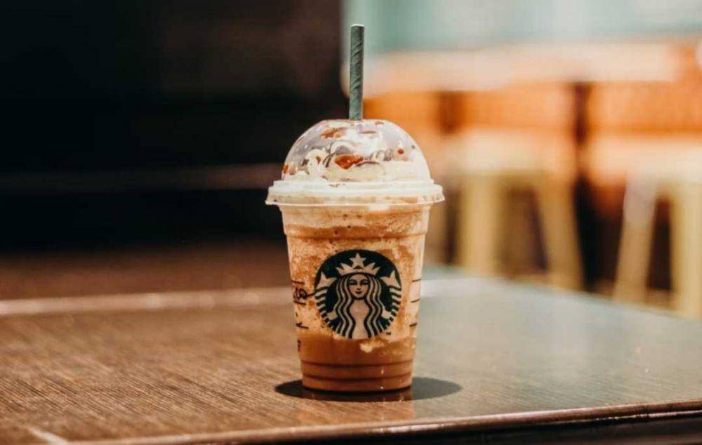 ilustrasi minuman Starbucks (unsplash.com/angelicareyes)