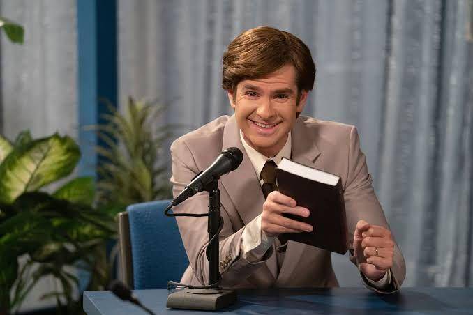 Andrew Garfield di film The Eyes of Tammy Faye (dok. Searchlight Pictures/The Eyes of Tammy Faye)