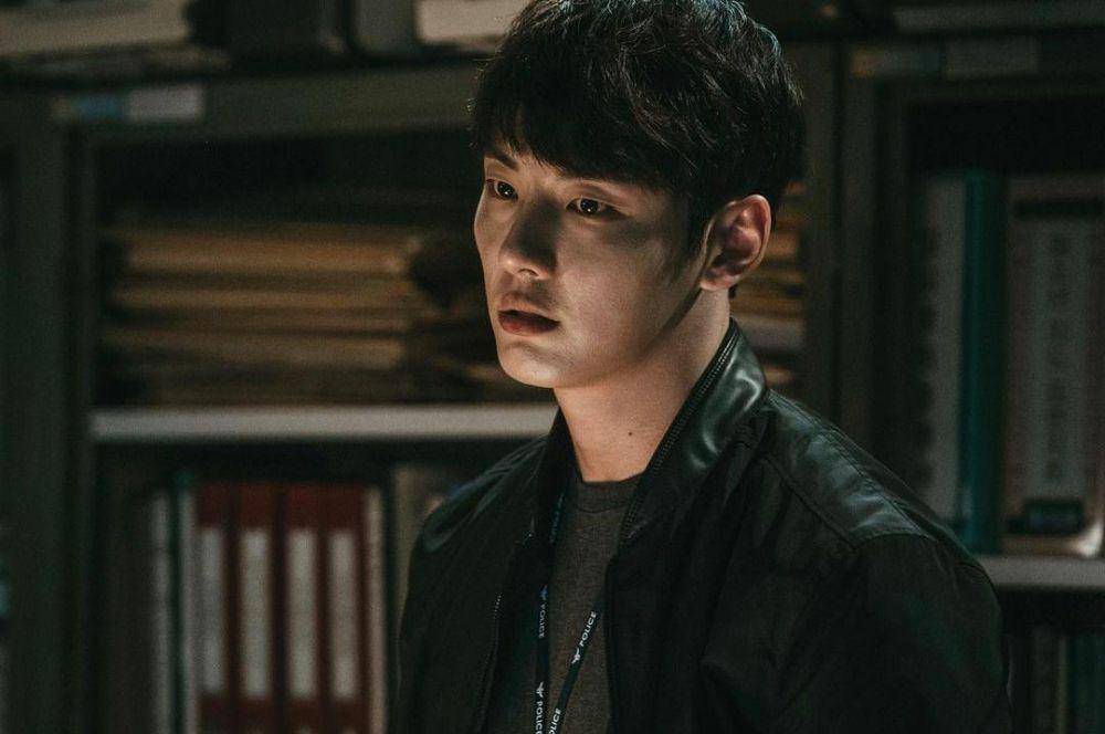 Yoon Shi Yoon di drama Train (instagram.com/moa_ent)